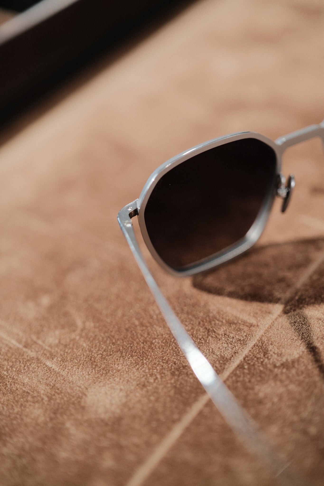 Virgil Sun - C02 - Argent