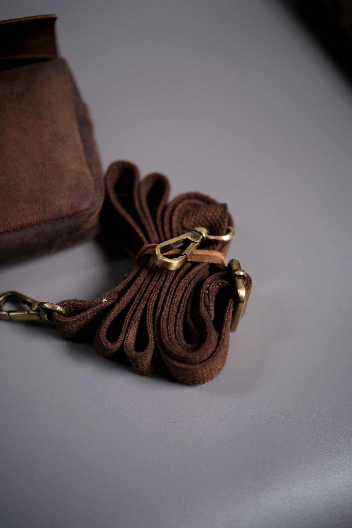 Sidekick moto pouch