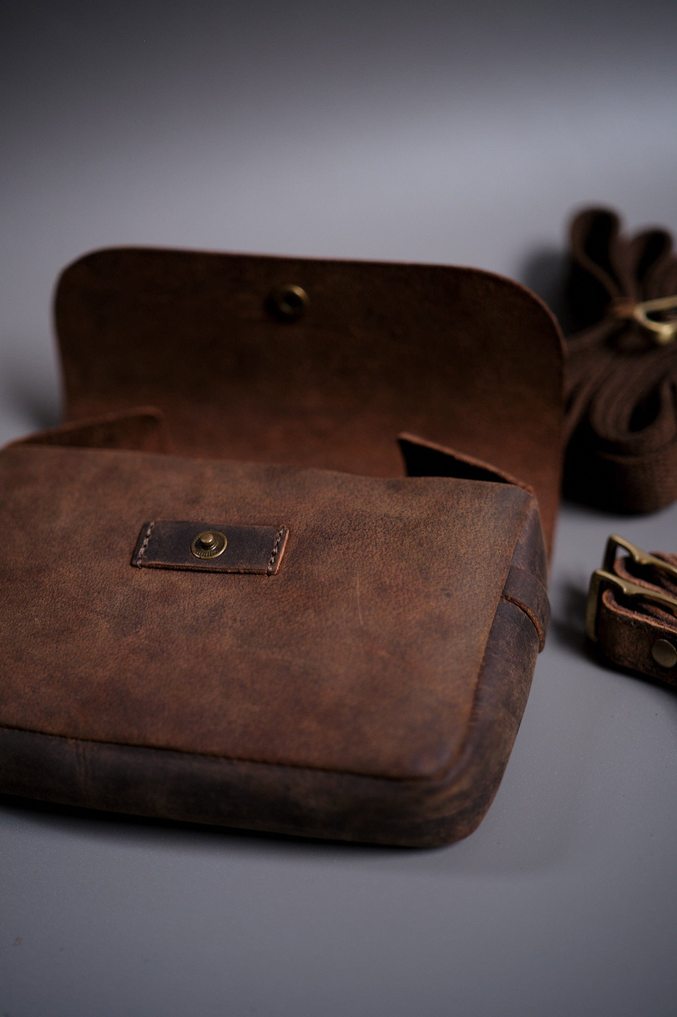 Sidekick moto pouch